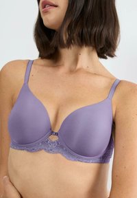 Бюстгальтер на косточках