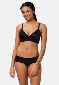 Бюстгальтер без косточек Бюстгальтер без косточек