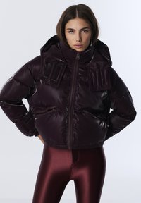 Зимняя куртка