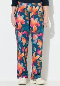 Спортивные штаны