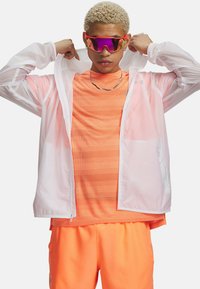 Спортивная куртка Спортивная куртка