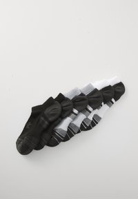 Спортивные носки