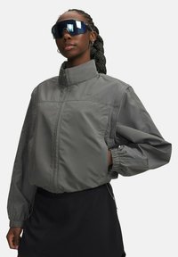 Спортивная куртка