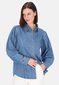 Джинсовая блузка