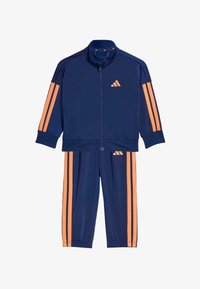 Набор одежды Набор одежды