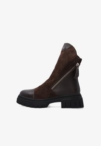 Полусапожки на платформе Полусапожки на платформе