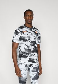 Спортивная майка