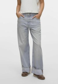 Широкие брюки Широкие брюки