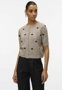 Жаккардовая вязаная кофта