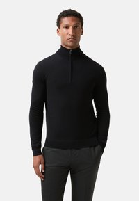 Пуловер Пуловер