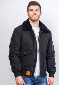 Куртка бомбер Куртка бомбер