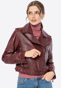 Байкерская куртка