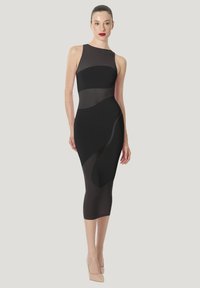 Платье футляр