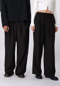 Спортивные штаны