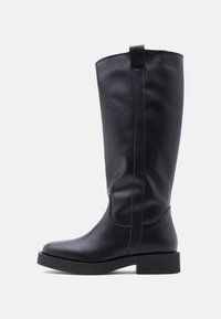 Сапоги на платформе