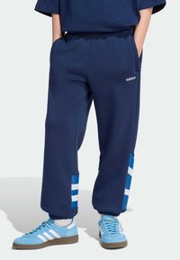 Спортивные штаны