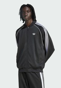 Куртка бомбер