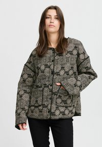 Жаккардовая кофта