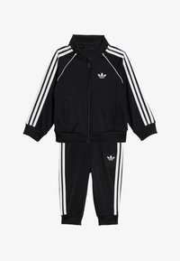 Набор одежды Набор одежды