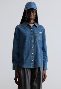 Джинсовая блузка