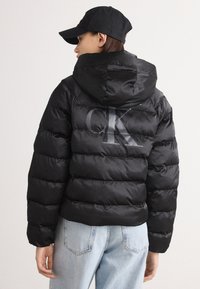 Зимняя куртка