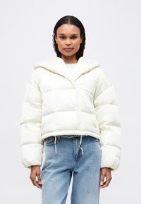 Короткая куртка