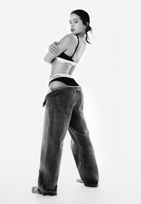 Бюстгальтер без косточек