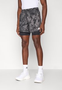 Спортивныве шорты