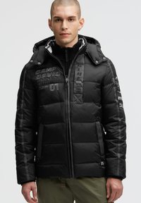 Зимняя куртка