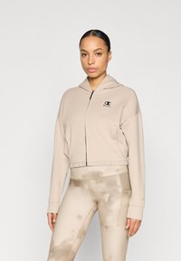 Спортивная толстовка