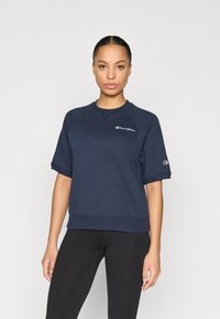 Спортивная толстовка