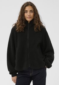 Флисовая куртка