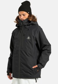 Сноубордическая куртка