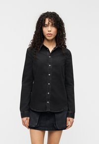 Джинсовая блузка