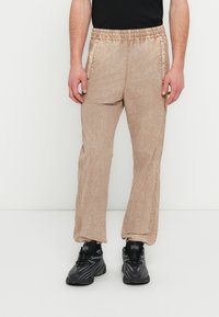 Спортивные штаны