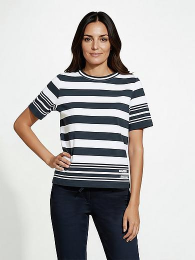 Кофта с круглым вырезом