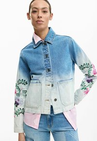 Джинсовая куртка Джинсовая куртка