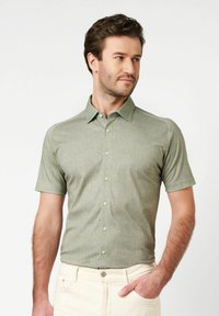 Рубашка с коротким рукавом Рубашка с коротким рукавом