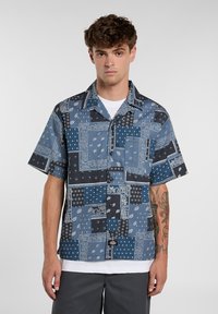 Рубашка с коротким рукавом