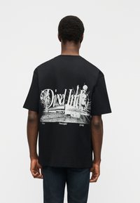 Футболка Футболка