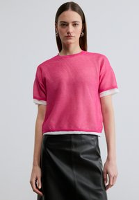 Футболка Футболка