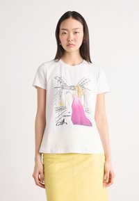 Футболка Футболка