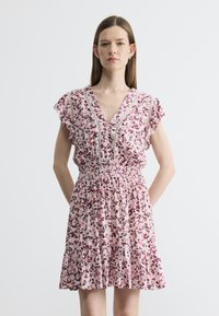 Короткое платье