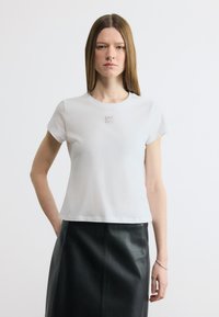 Футболка Футболка