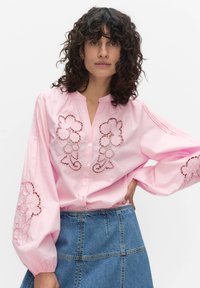 Блузка Блузка