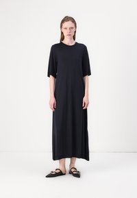 Длинное платье