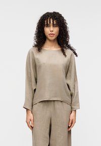 Блузка Блузка