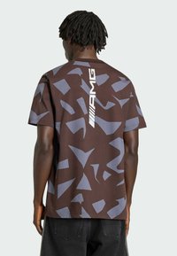 Спортивная майка