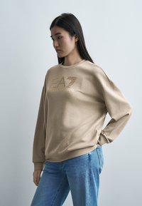 Толстовка Толстовка