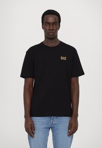 Футболка Футболка